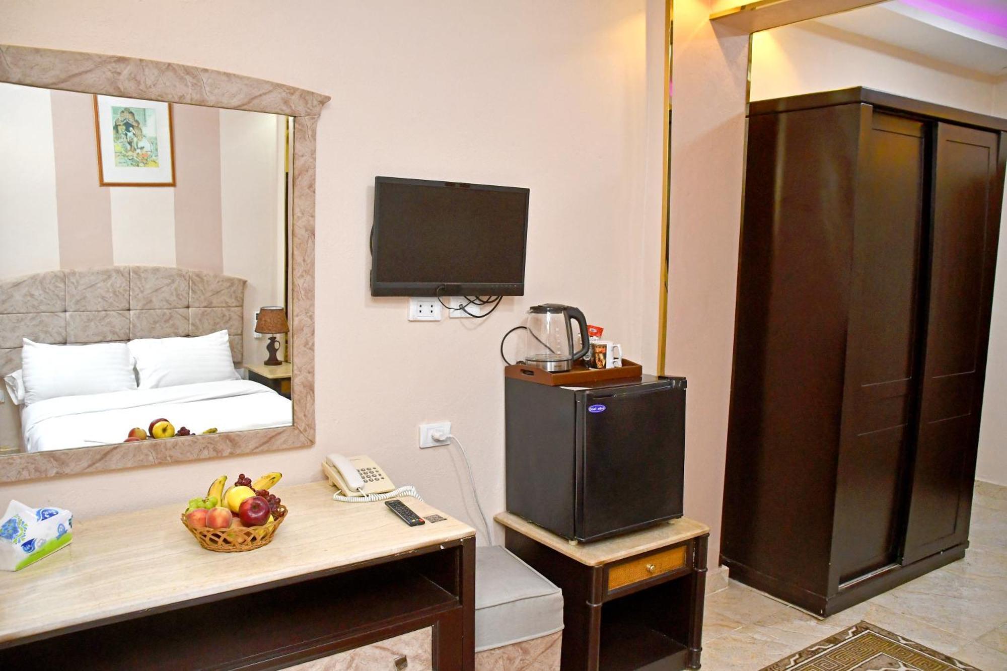 Nun Pyramids Hotel Kafret el-Gabal Extérieur photo