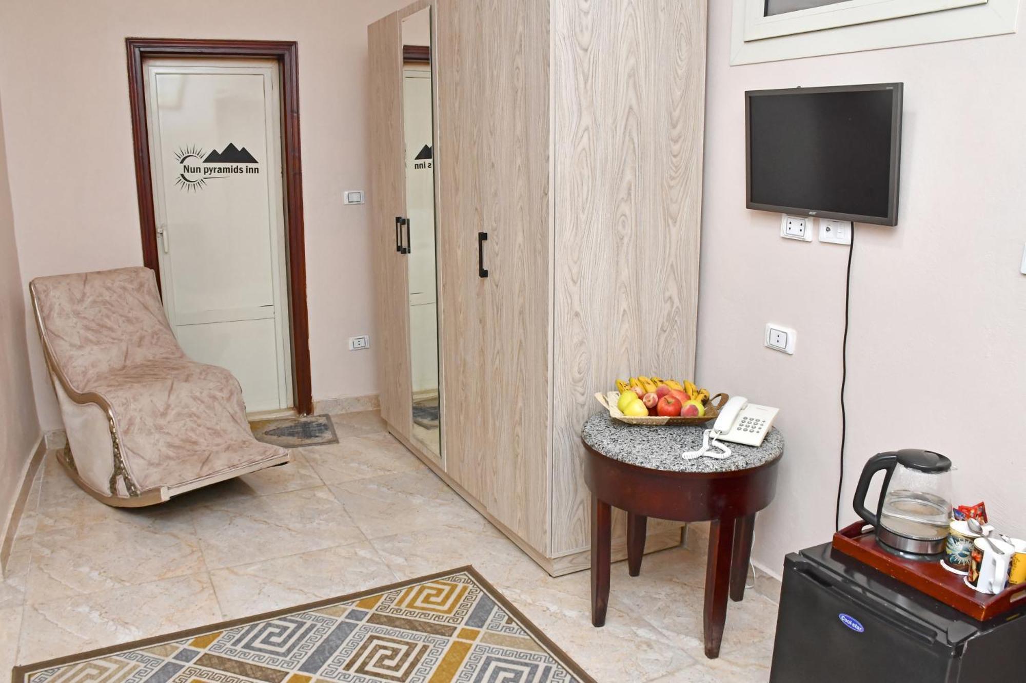 Nun Pyramids Hotel Kafret el-Gabal Chambre photo