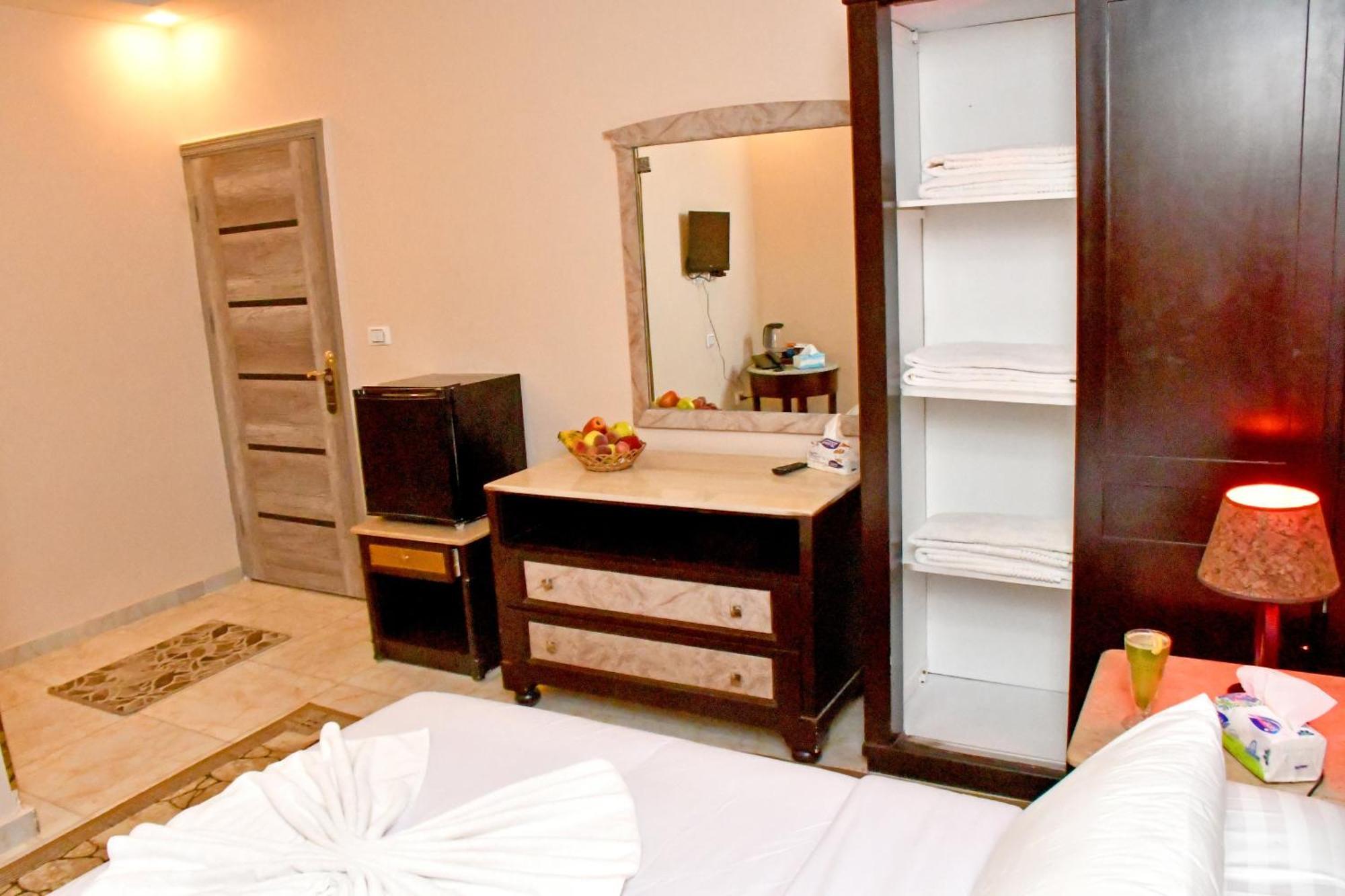 Nun Pyramids Hotel Kafret el-Gabal Chambre photo
