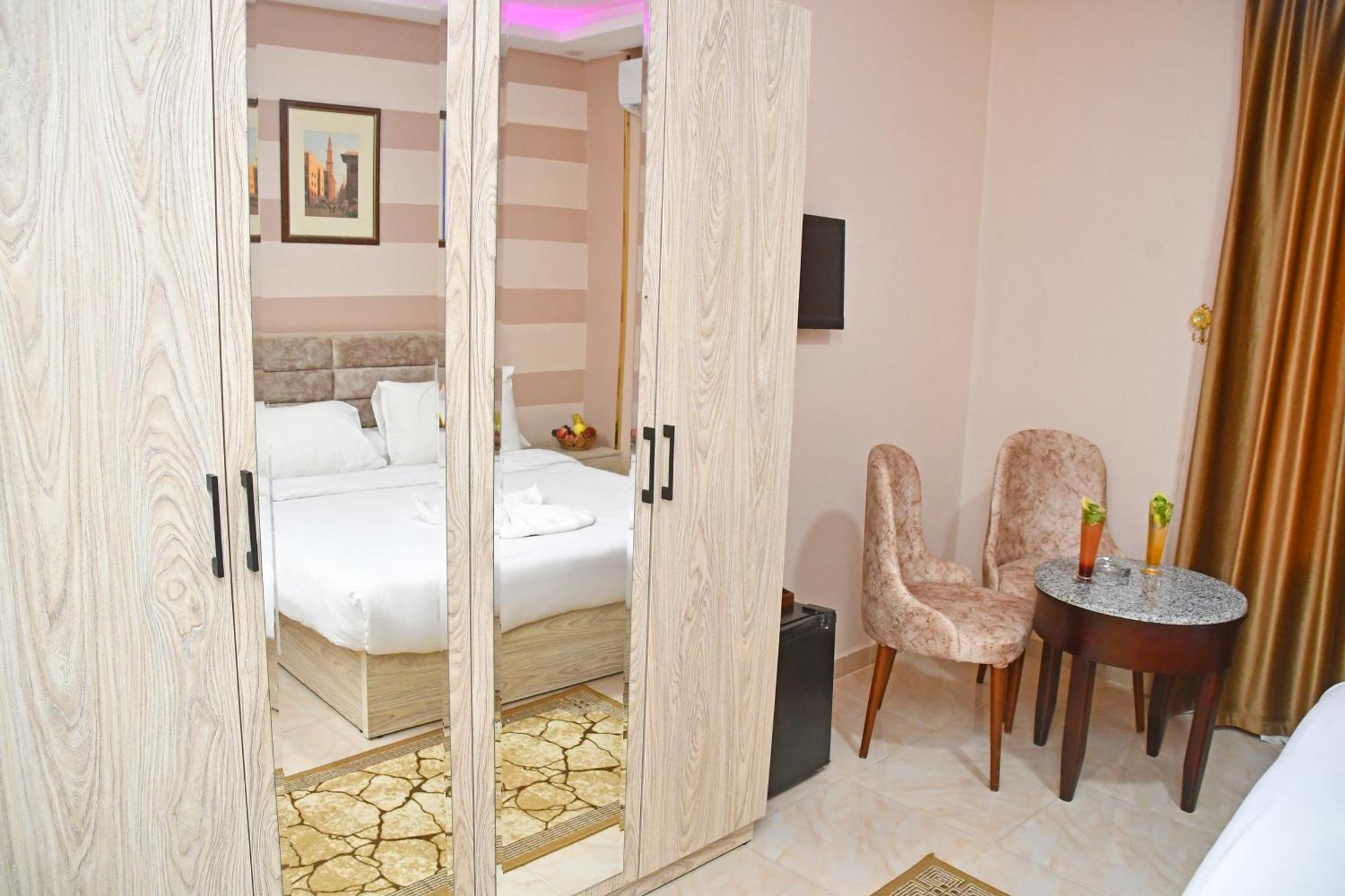 Nun Pyramids Hotel Kafret el-Gabal Chambre photo