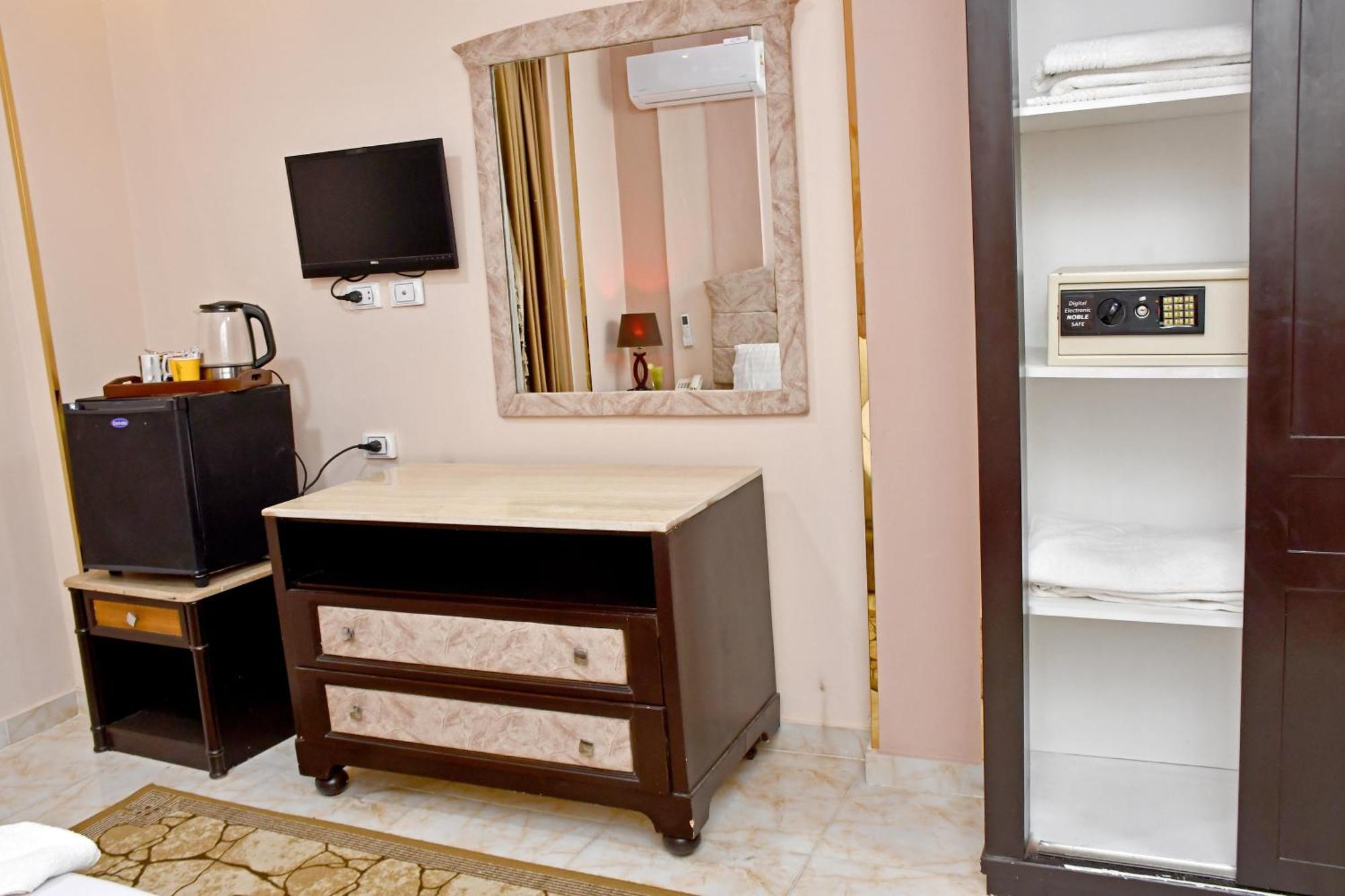 Nun Pyramids Hotel Kafret el-Gabal Chambre photo